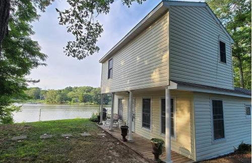 Private Riverfront Retreat - Foto 1