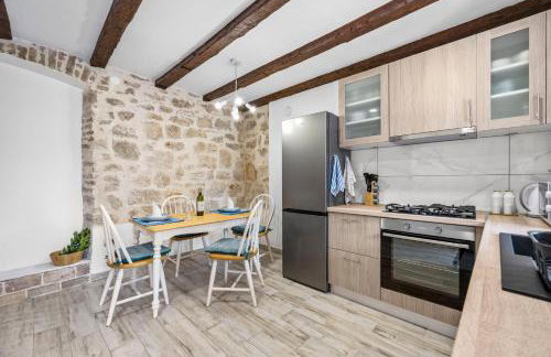 House AnaDora with pool - Zlarin - Photo 16