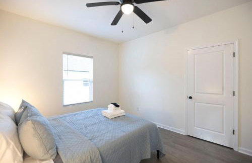 5 Min to Elon - 7 Min to Downtown - Washer and Dryer - Foto 32