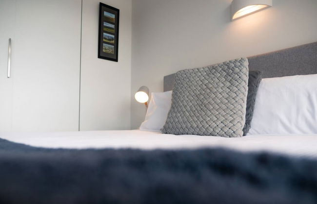 Centrally Located Light-filled Studio w/ Parking - Foto 6