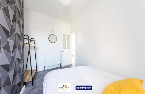 Comfy 3bed House By StirkMartin Stays Short Lets & Serviced Accommodation Cardiff With Free Parking & 8mins to City Centre - Foto 17