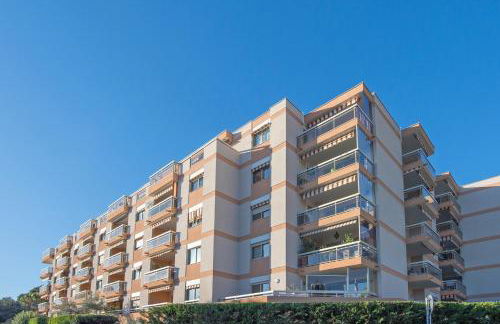 Appartement rénové - Terrasse - Parking - BM - Foto 5