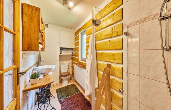 Beautiful Villa With Comfort - Photo 13