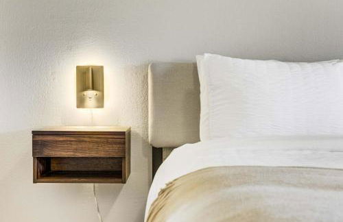 Carson Camp Gym Workstations & Fenced Yard - Foto 27