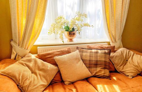 Charming Countryside Retreat Fast Wifi - Photo 16