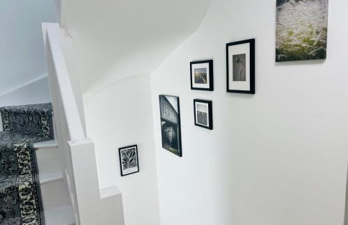 Luxurious New Home Near Airport - Foto 18