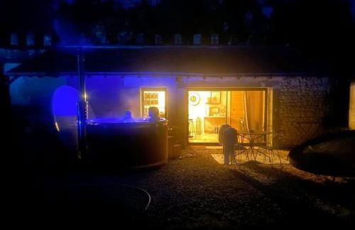 Séjour Historique au Domaine de Migny : Gîte avec Bain Nordique et Piscine - FR-1-591-731 - Foto 4