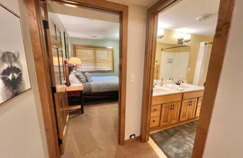 Ski in Ski out Townhome, Indoor and outdoor pools, hot tub, fire pits, and more - Foto 29