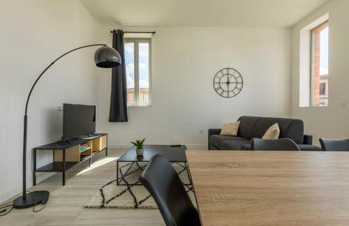 LE SICRE - T3 confort, centre Castelsarrasin, parking - Foto 8