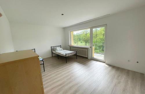 Geräumiges Apartment mit Balkon in Leverkusen - Foto 2