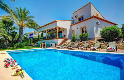 Villa Cabriel by Villa Plus - Photo 2