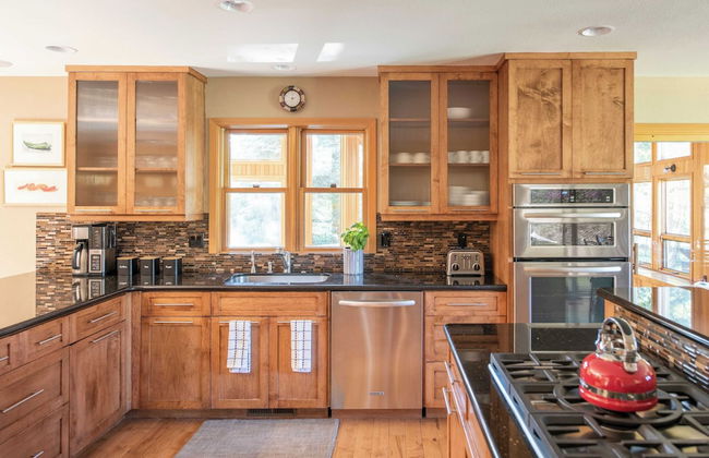 Sunriver by Avantstay Cozy Mountain Home w/ Indoor Pool and Hot Tub - Foto 12