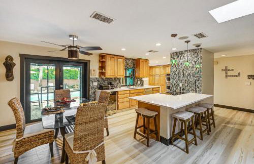 4 Mi to Beach Pet-Friendly Home in Naples! - Photo 7