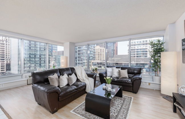 Corner Suite - Yonge & Bloor - Foto 18