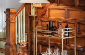 The Swiss Hill Farmhouse - 5 Bedrooms w Hot Tub - Foto 29