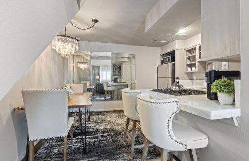 Modern 2BR Dallas Loft w Private Outdoor Terrace - Foto 3