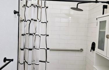 Comfort Location Reasonable Price 2 blocks 2 the beach - Foto 29