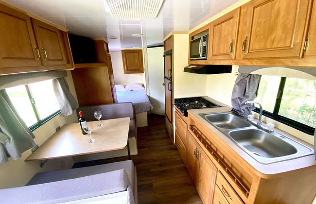 Mangoya Lounge - Photo 5