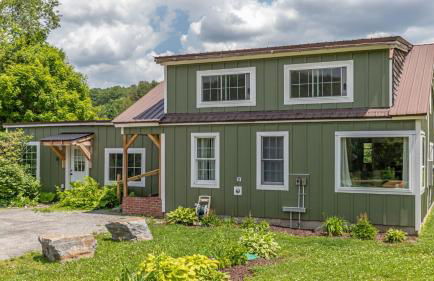 100% Renovated Stowe Village Farmhouse - Photo 34