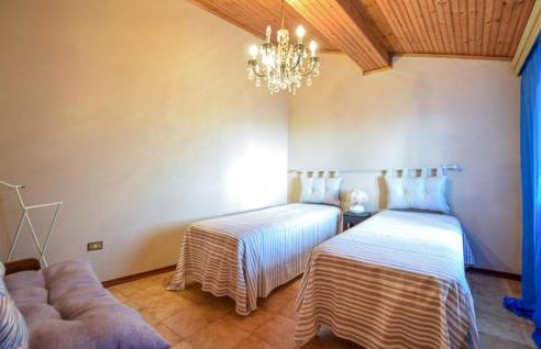 2 Bedroom Nice Home In Camaiore - Photo 14