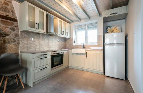 Traditional Stone House - Photo 10