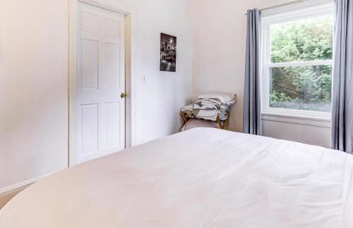 1 Mi to Needham Center Square Pet-Friendly Apt! - Foto 15