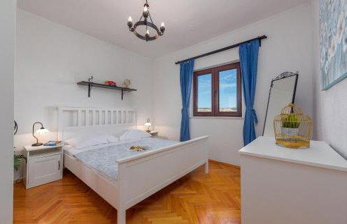 Stunning Home In Prizna With Wifi - Photo 23