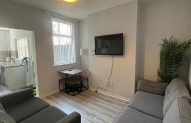 4BR Modern & Stylish, Contractors, Parking - Foto 1