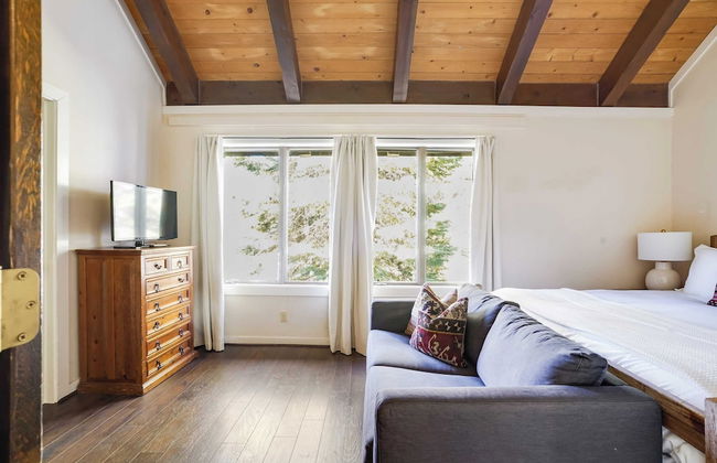 Marillac by Avantstay Gorgeous Ski Cabin w/ Balcony & Patio - Photo 7