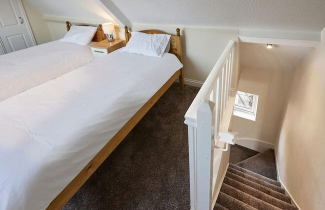 Host Stay Cobblers Cottage - Photo 9