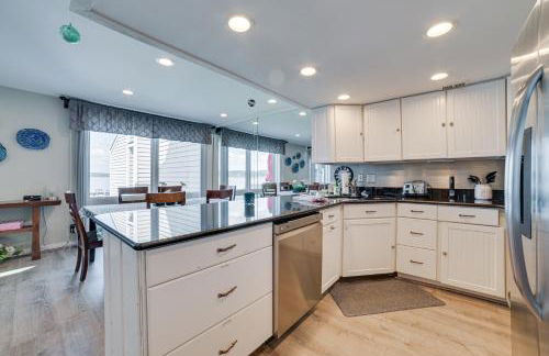 Luxury Lakefront Boyne City Townhome with Views! - Foto 8