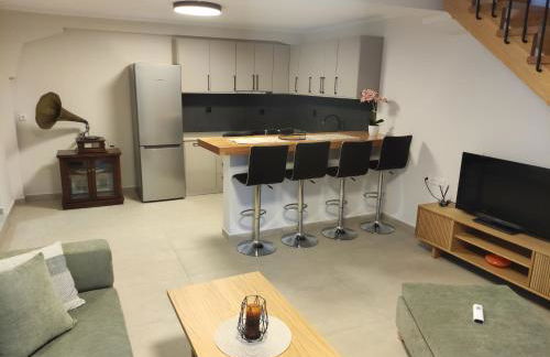 Argéiko traditional house - Photo 17