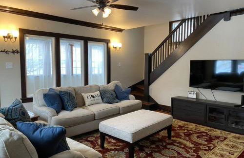 Serene Home One Block From Lake Michigan - Foto 1