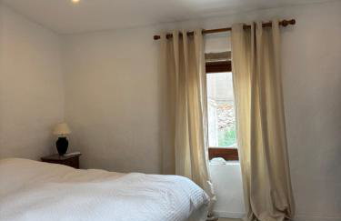 Renovated village house in peaceful town near Med - Air conditioning, balcony - Foto 13