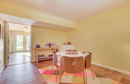 Family Home with Game Room and Decks in Etlan! - Foto 16