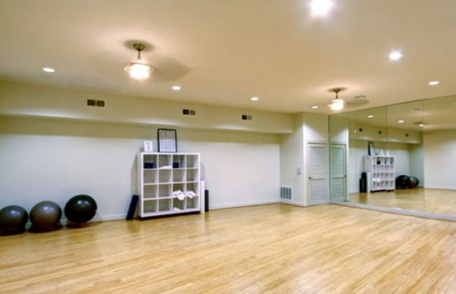 Luxury Living at City Center Houston - Photo 14