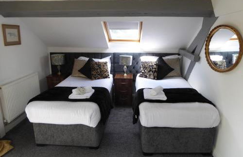 The Shakespeare Lodge - Sleeps up to 12 - 2 HOT TUBS - Foto 64