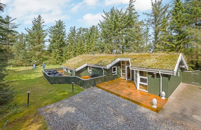 "Sunneva" - 1km from the sea - Photo 1