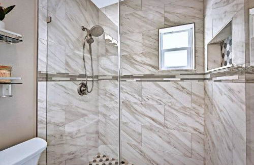 NEW Waterfront Tropic Oasis - Heated Pool, Canal, Dock, Air Hockey - Foto 26