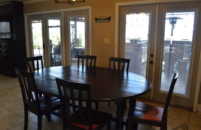 5 BR House Lake Retreat w/ Hot Tub, Sleeps 12 - Foto 62