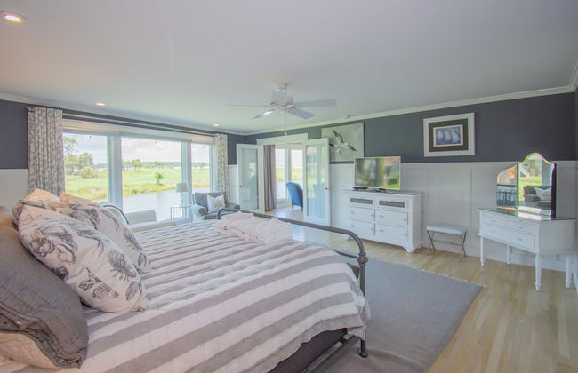 5 Bed Sleeps 12 With Water Views - Photo 3