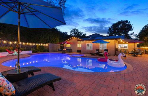 The Splash Society-Pool, Spa, Games, and Vibes - Photo 6