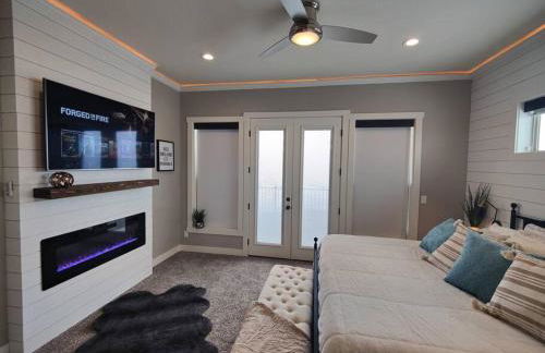 Paradise View Lodge - Amazing Lake Views, Playroom, Pool, HotTub! - Foto 46