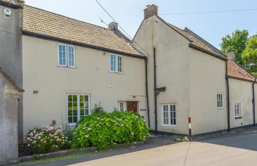 Glebe House - Photo 1