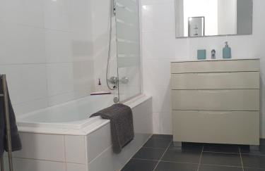 Garden Apartment - Photo 8