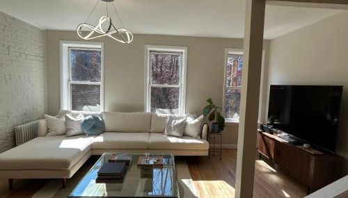 NEW! Historic Townhouse-14 min to WTC - Foto 5