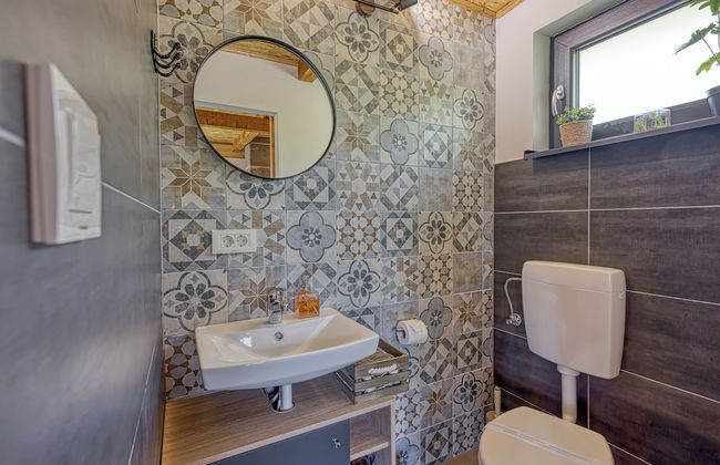 Rural House With Wellness - Photo 13