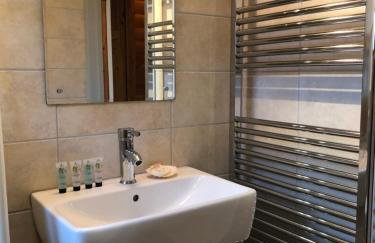 East Crinnis Log Cabin - Photo 4