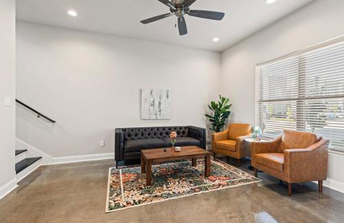 NEW-Upscale-EnSuites-King Bds-Fast WiFi-Quiet Area - Foto 29