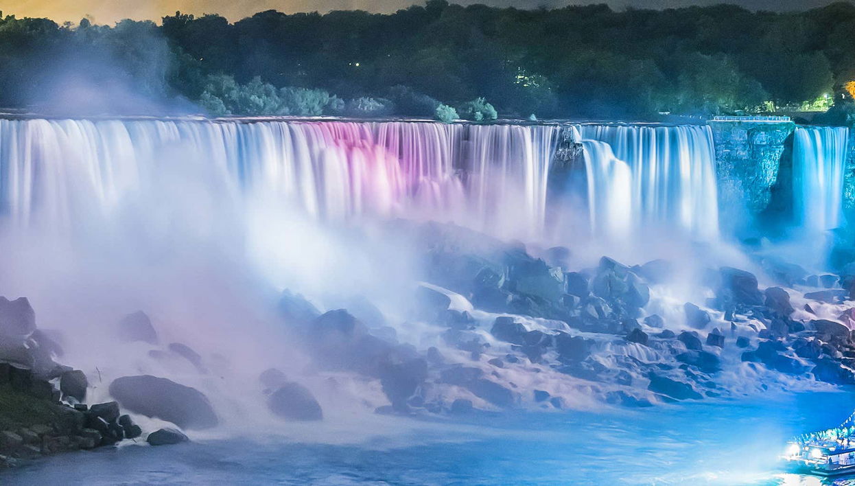 Excursion aux chutes du Niagara avec spectacle de lumière nocturne